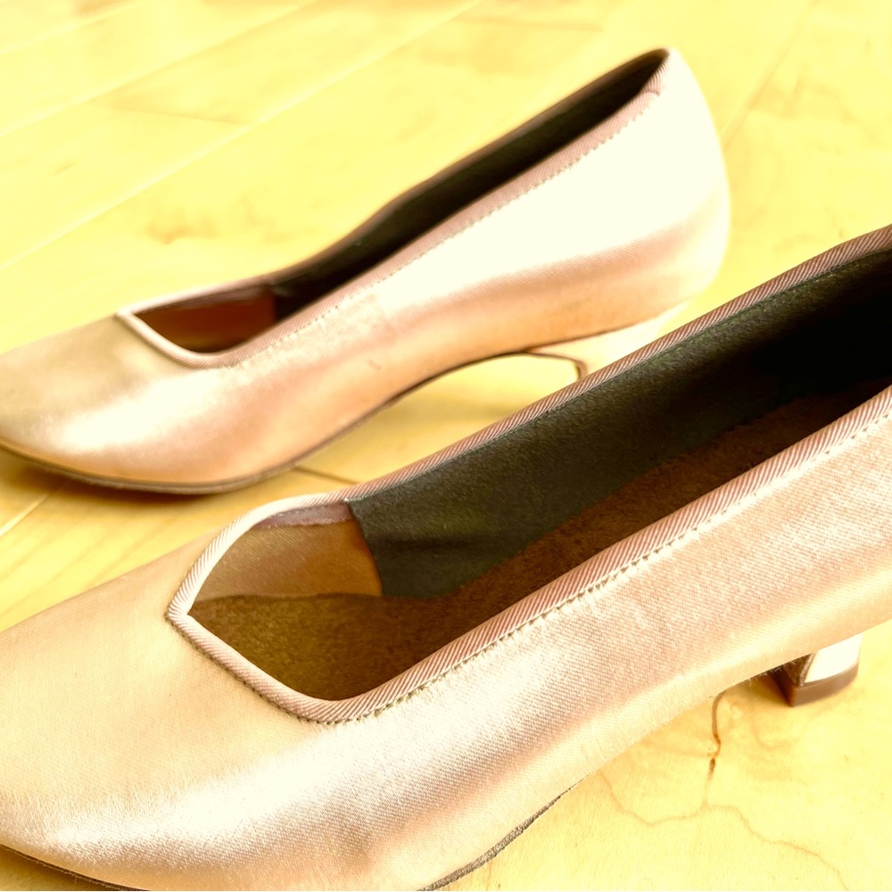 Never used satin dance shoes